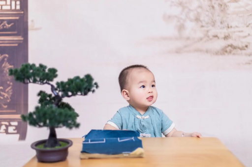 临邑五个月宝宝可以站吗 临邑五个月宝宝可以站吗